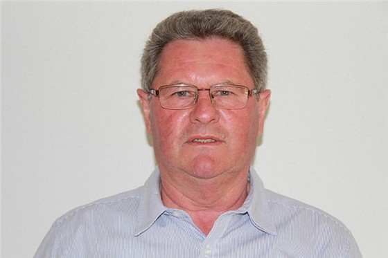 Hans Brückner ist seit 37 Jahren Vorstand des FSV Unterleiterbach und wurde zuletzt wegen seiner Verdienste als Marktgemeinderat und Dritter Bürgermeister ... - brueckner238890